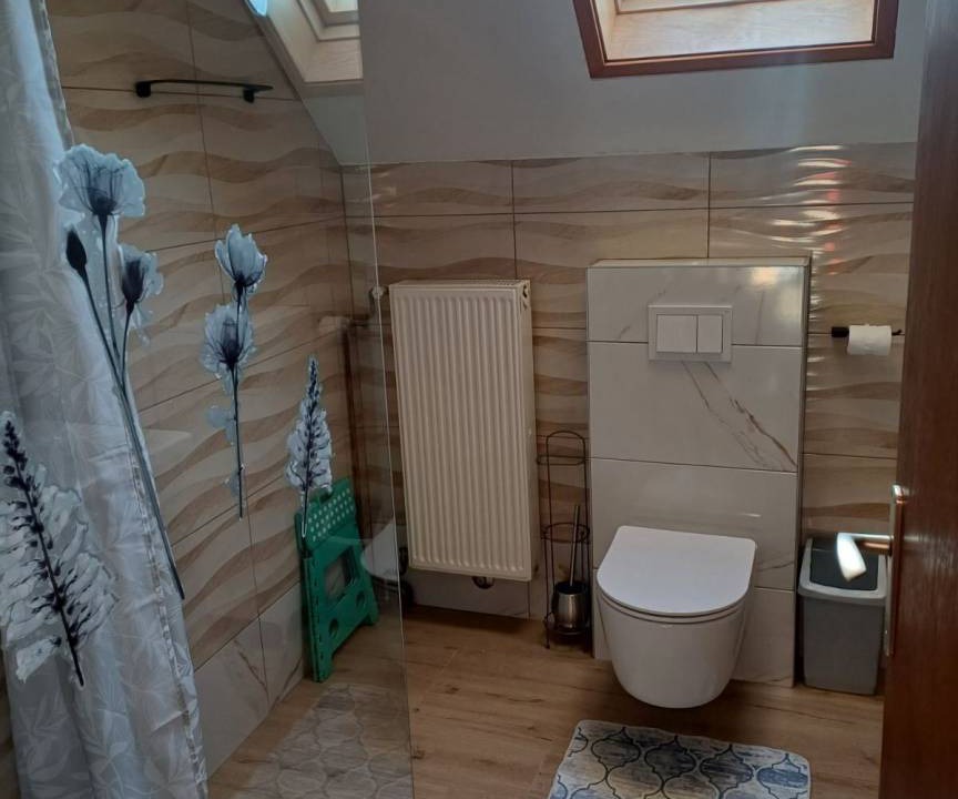 Photo of Bathroom in Catrnja