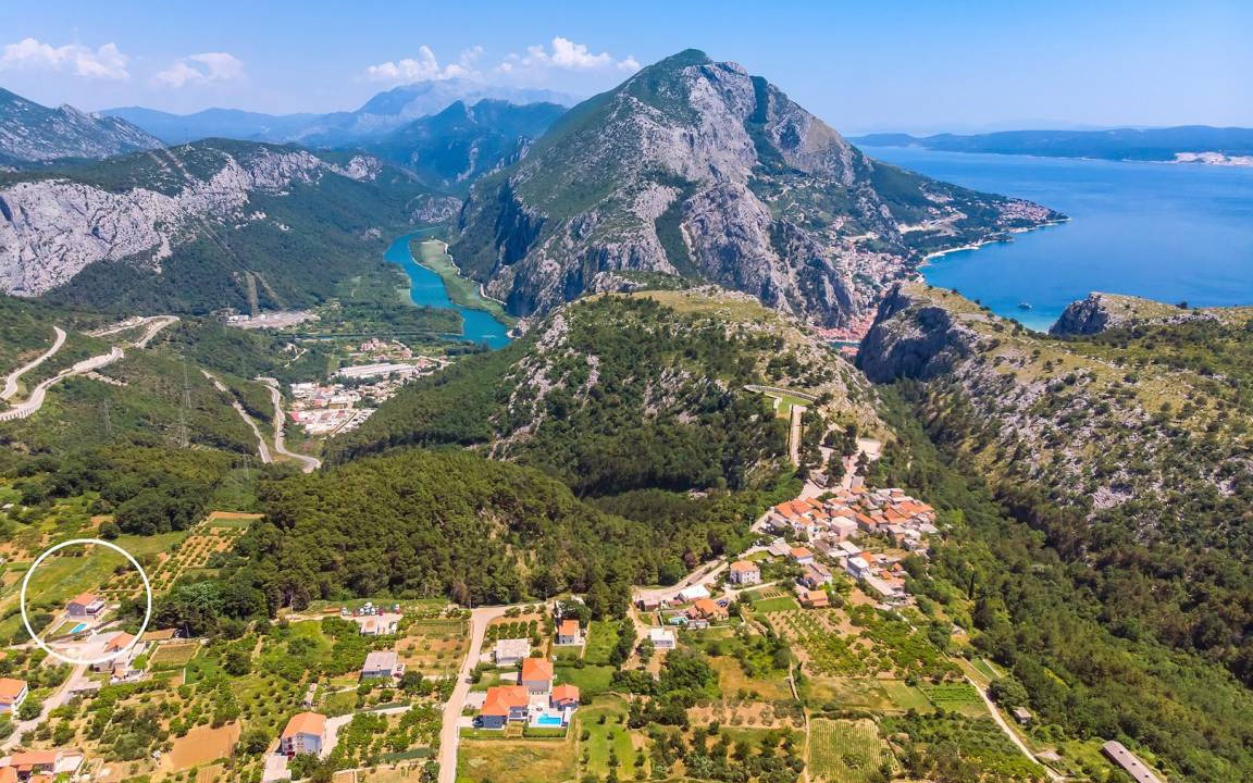 Photo of Others in Omis