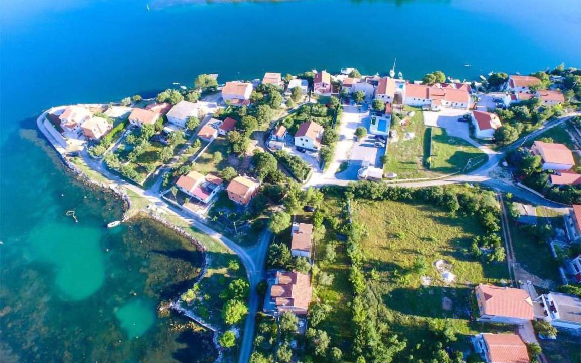 Photo of Others in Obrovac