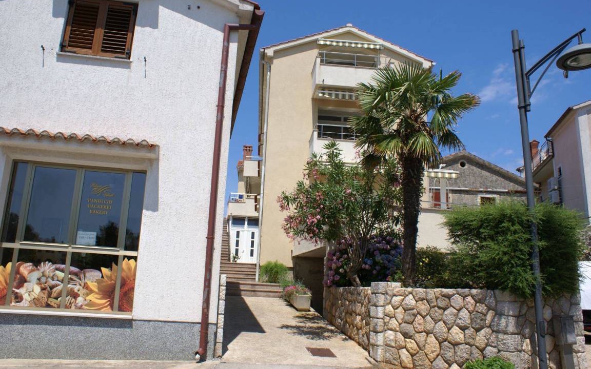 Photo of Others in Porat