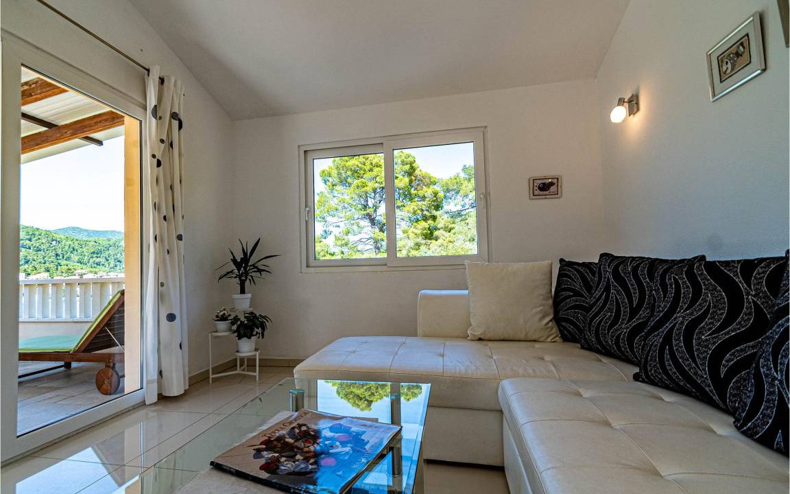 Photo of Others in Smokvica