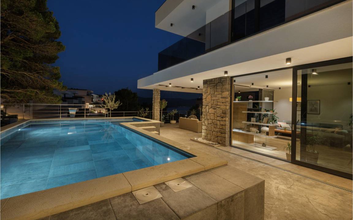 Photo of Others in Komarna