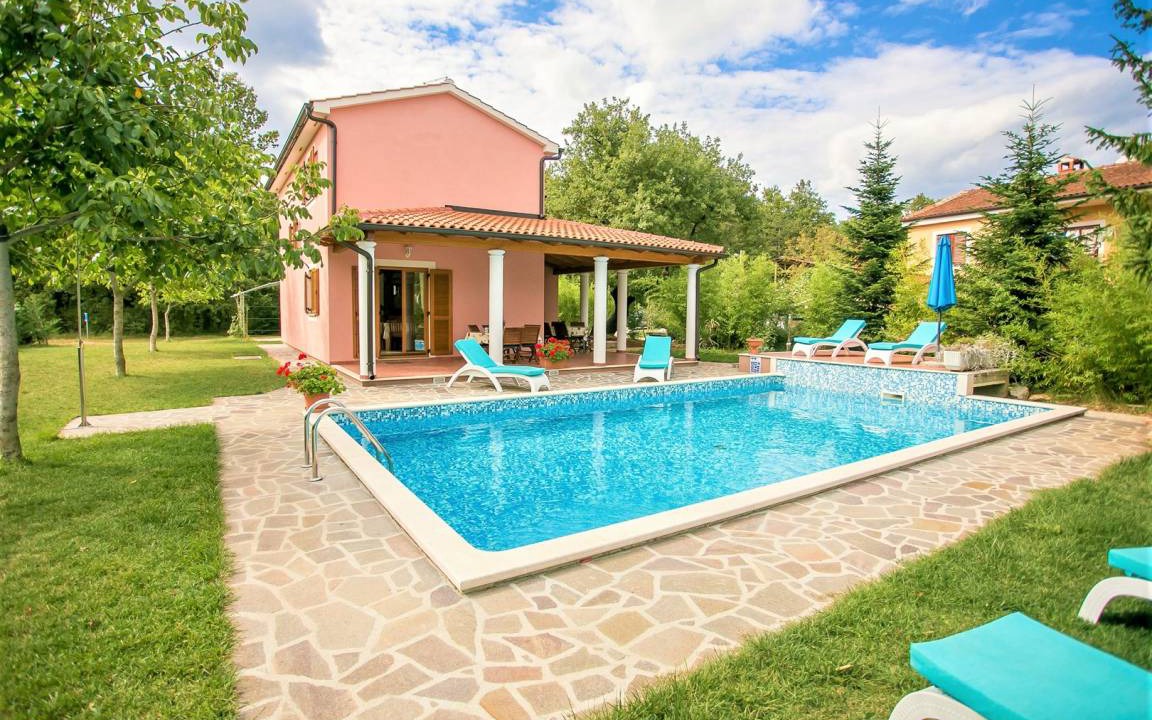 Photo of Outdoor in Laginji