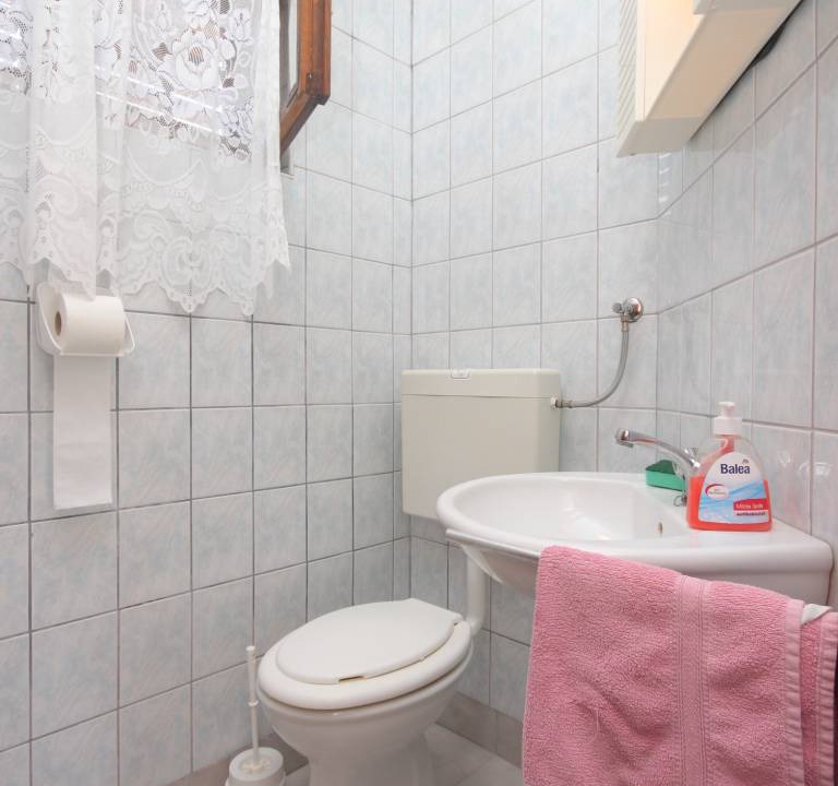 Photo of Bathroom in Municipality of Kali