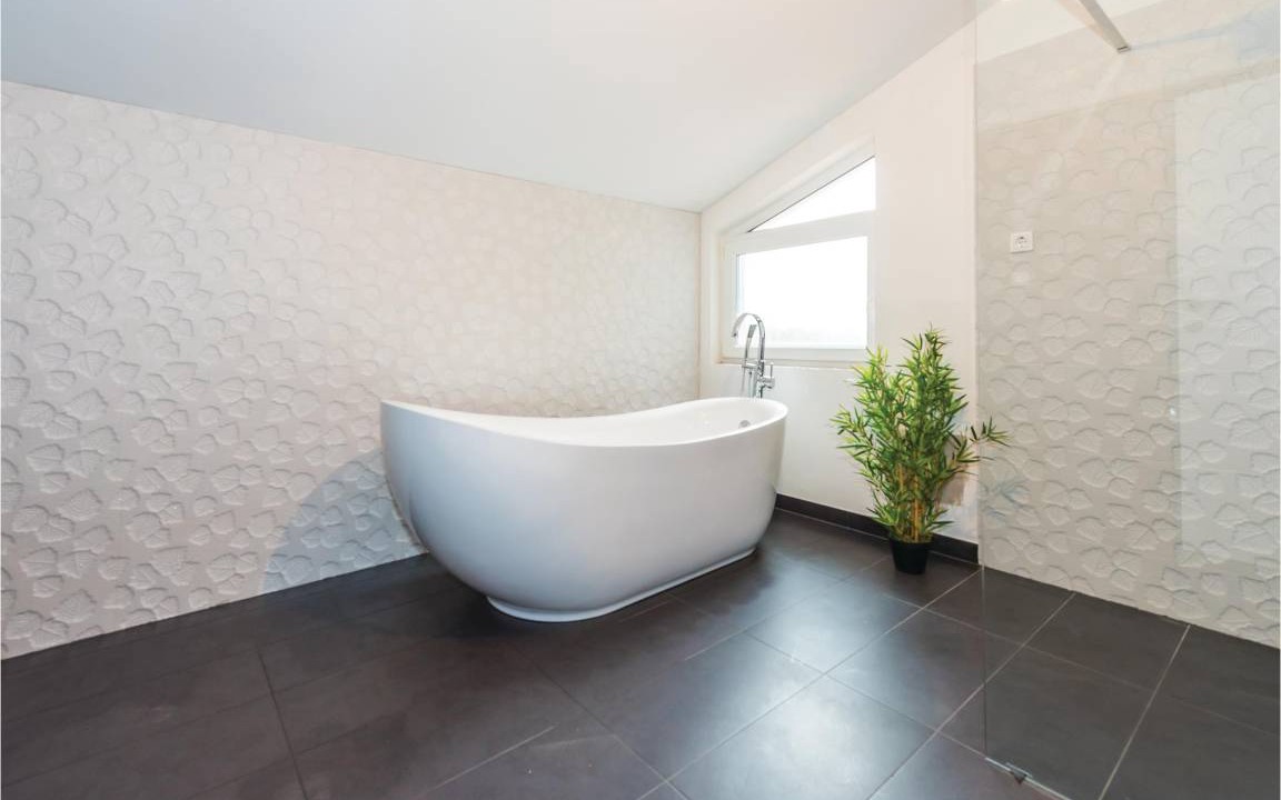Photo of Bathroom in Skradin
