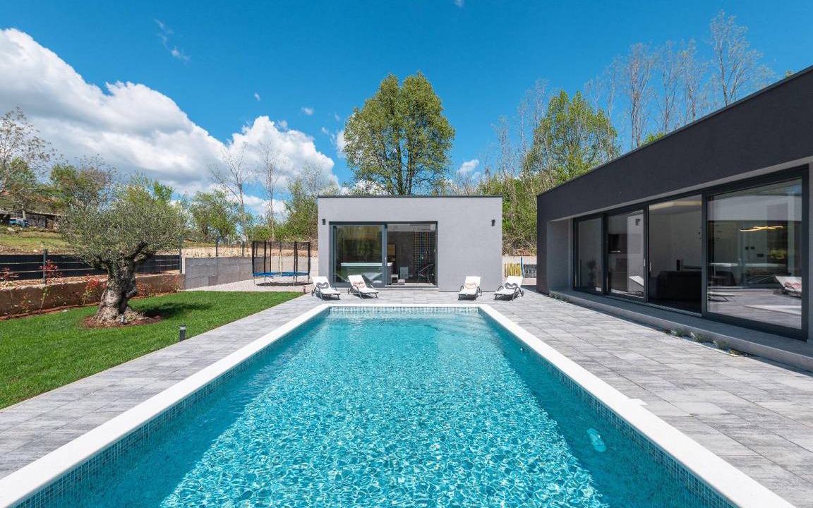 Photo of Others in Zupanici