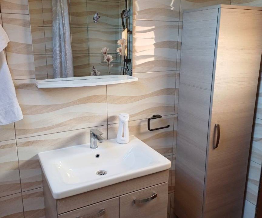 Photo of Bathroom in Catrnja