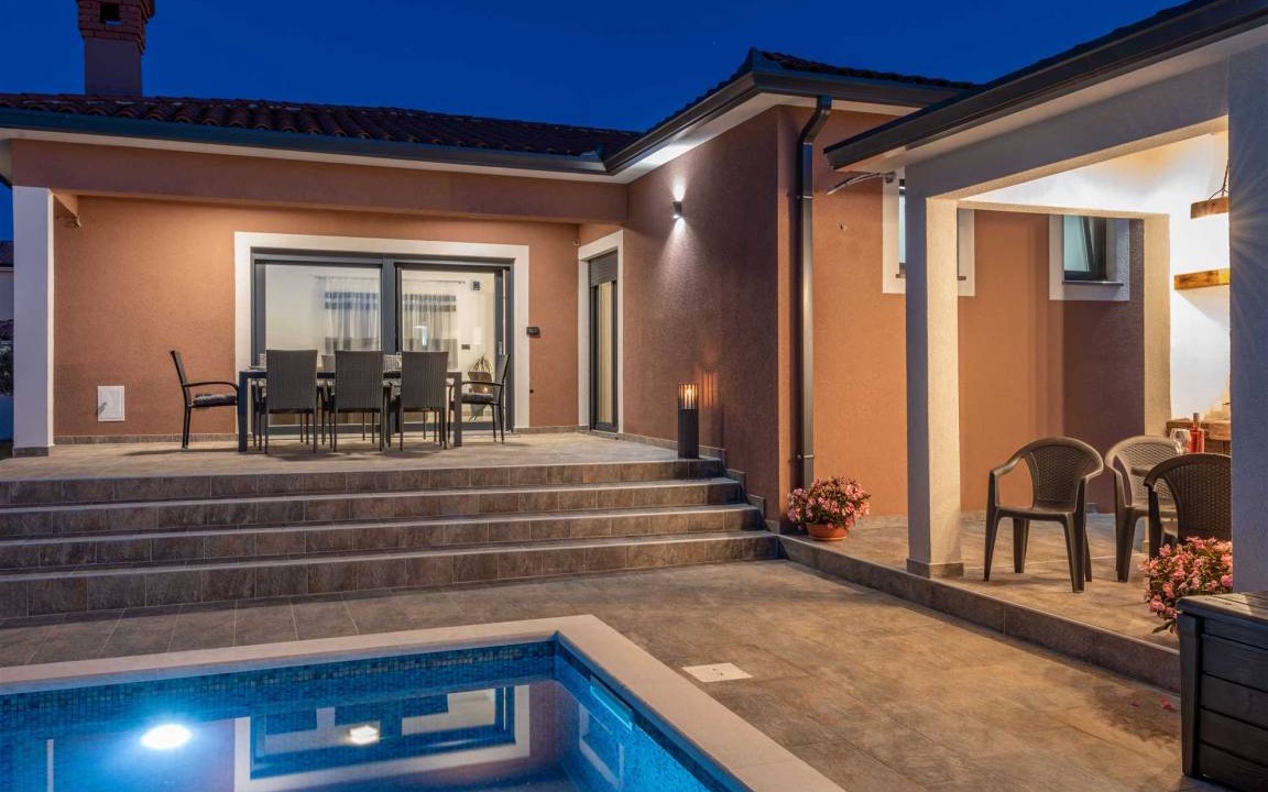 Photo of Patio Balcony in Topid