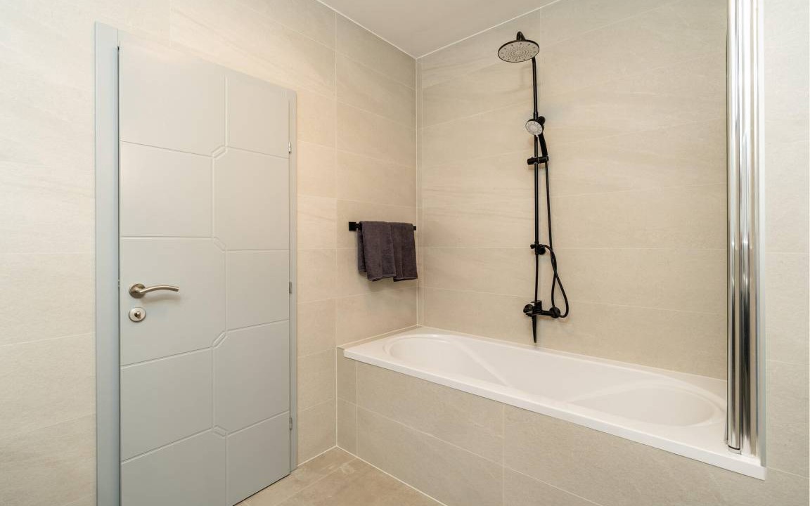Photo of Bathroom in Sreser