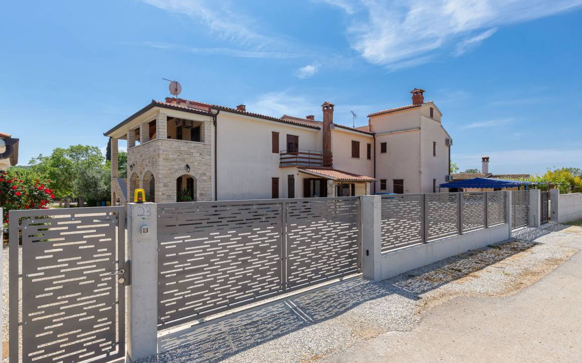 Photo of Buildings in Vrvari