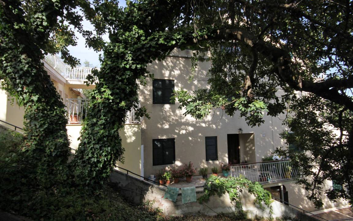 Photo of Others in Molunat