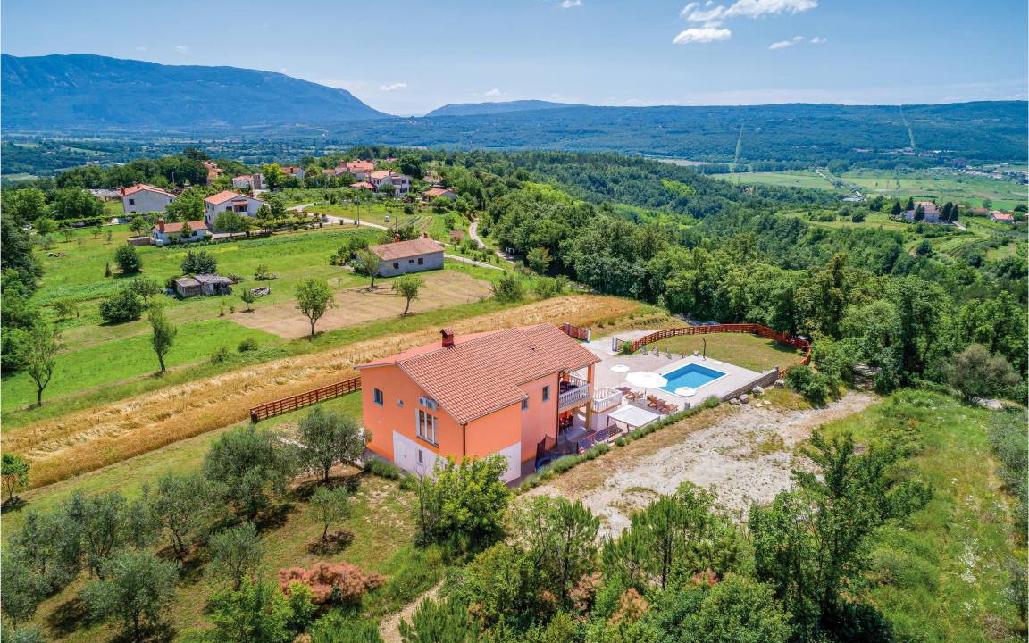 Photo of Others in Tupljak