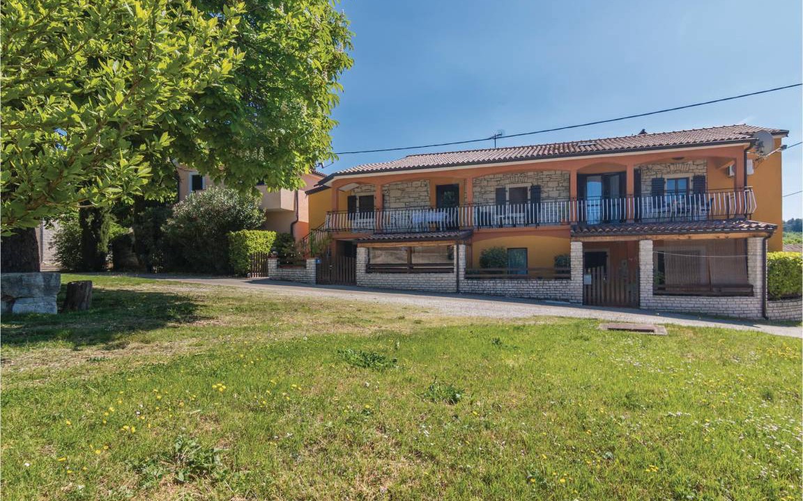 Photo of Buildings in Bacva