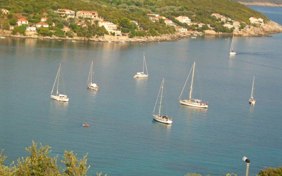 Photo of Others in Molunat