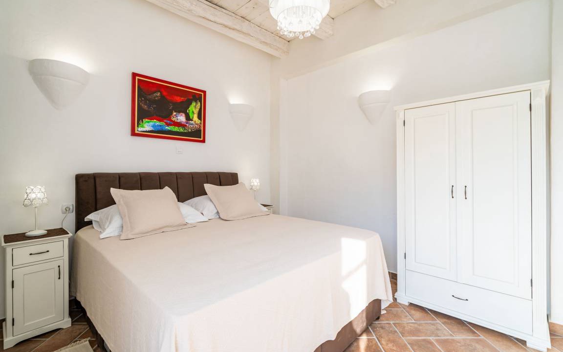 Photo of Others in Molunat