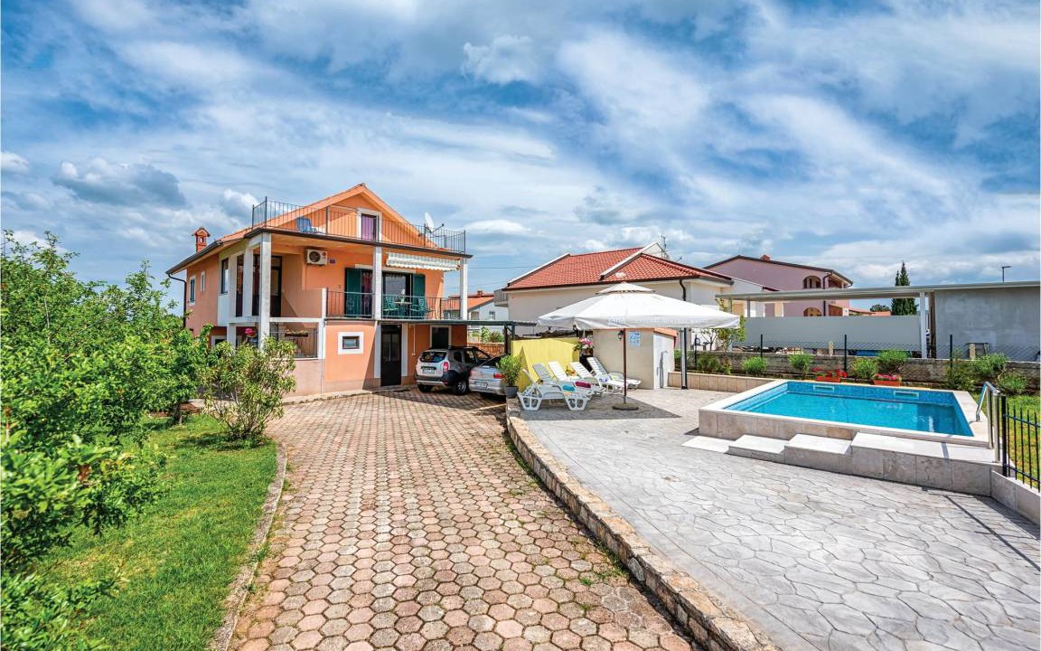 Photo of Others in Kastel