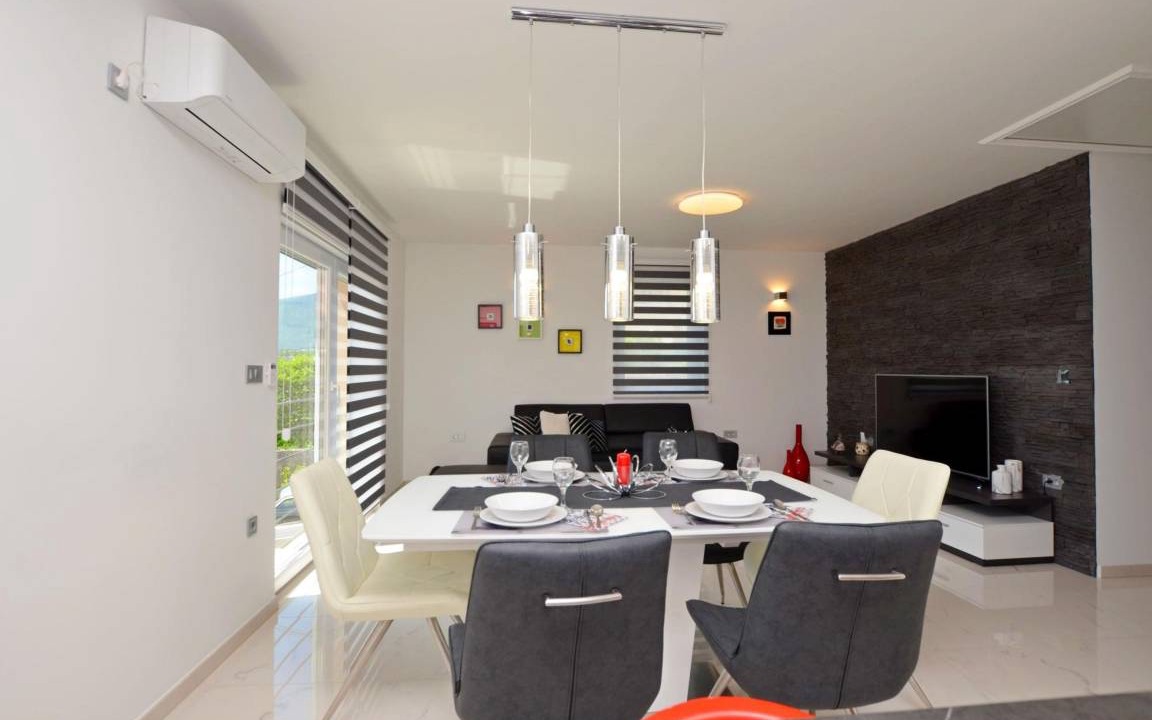 Photo of Others in Jusici