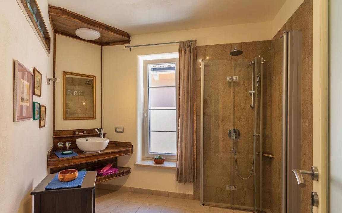 Photo of Bathroom in Brgod