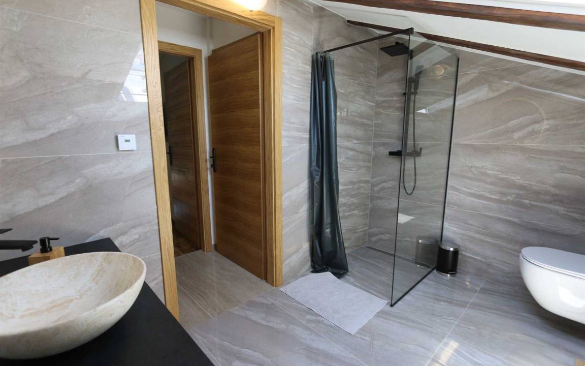 Photo of Bathroom in Gabonjin