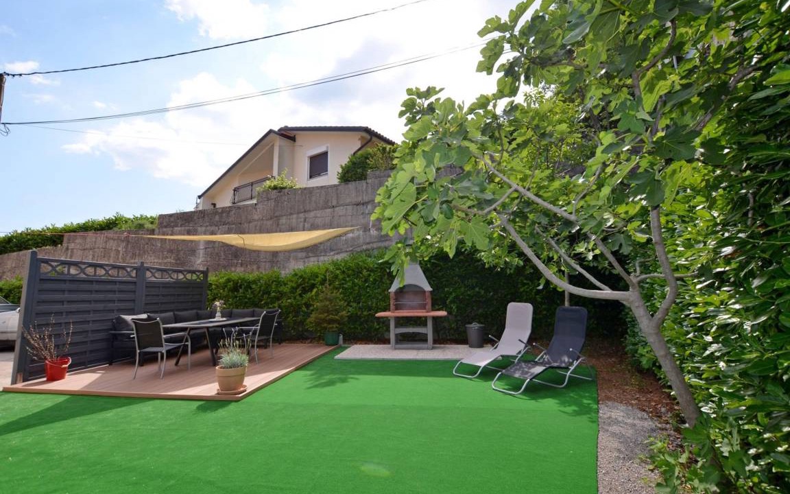 Photo of Others in Jusici