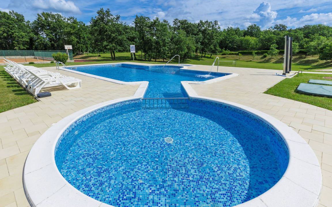 Photo of Others in Modrusani