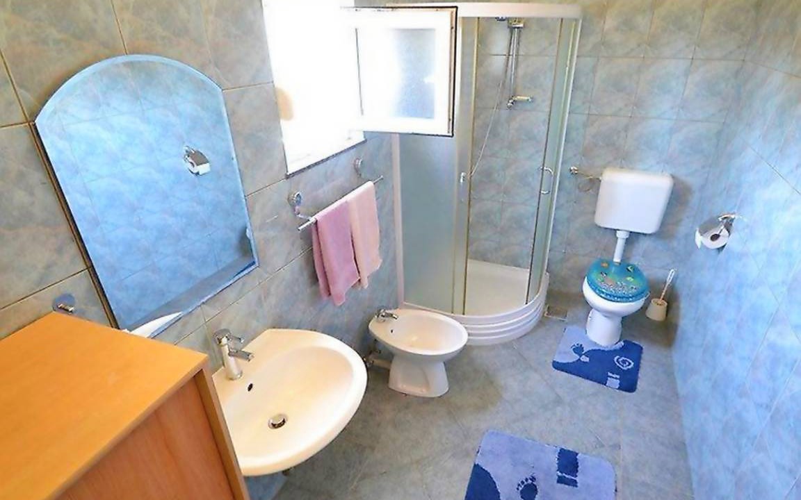 Photo of Bathroom in Seline
