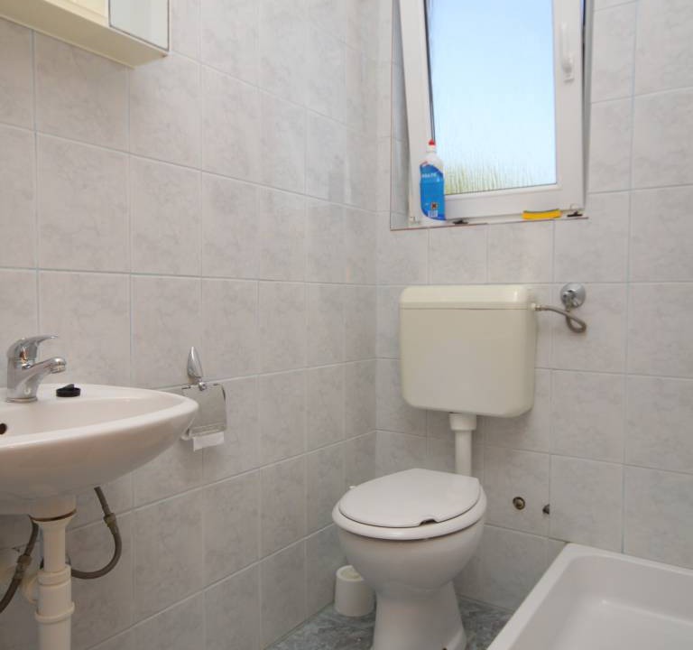 Photo of Bathroom in Tkon