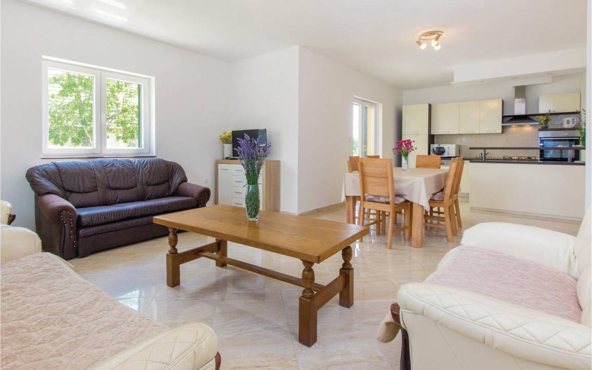 Photo of Livingroom in Bristane