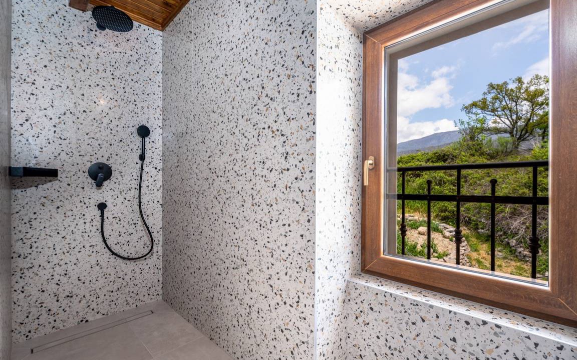 Photo of Bathroom in Tugare