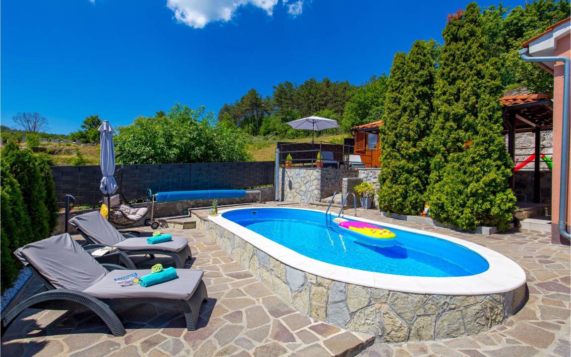 Photo of Outdoor in Pasjak