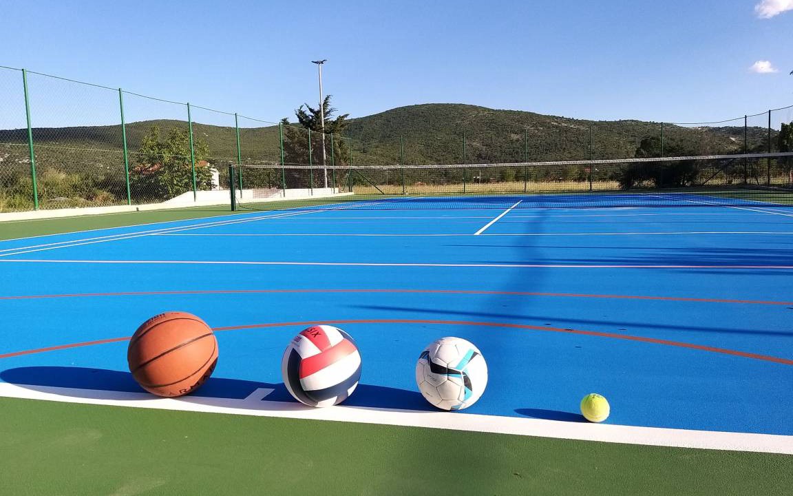 Photo of Others in Neoric