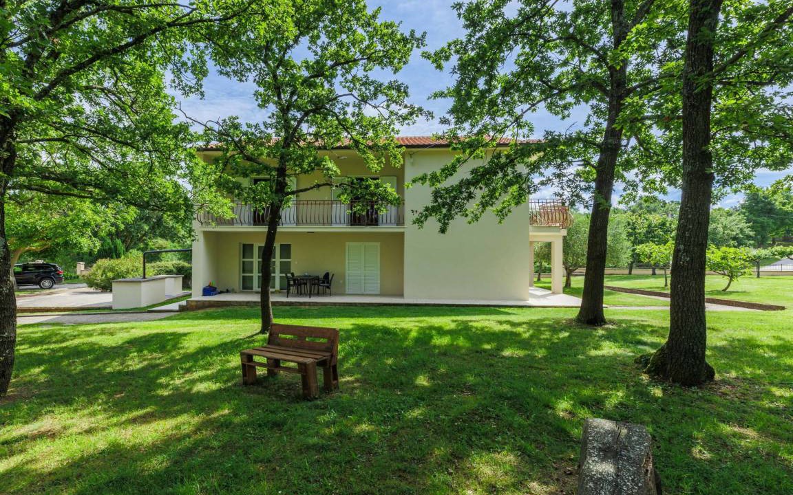 Photo of Others in Modrusani