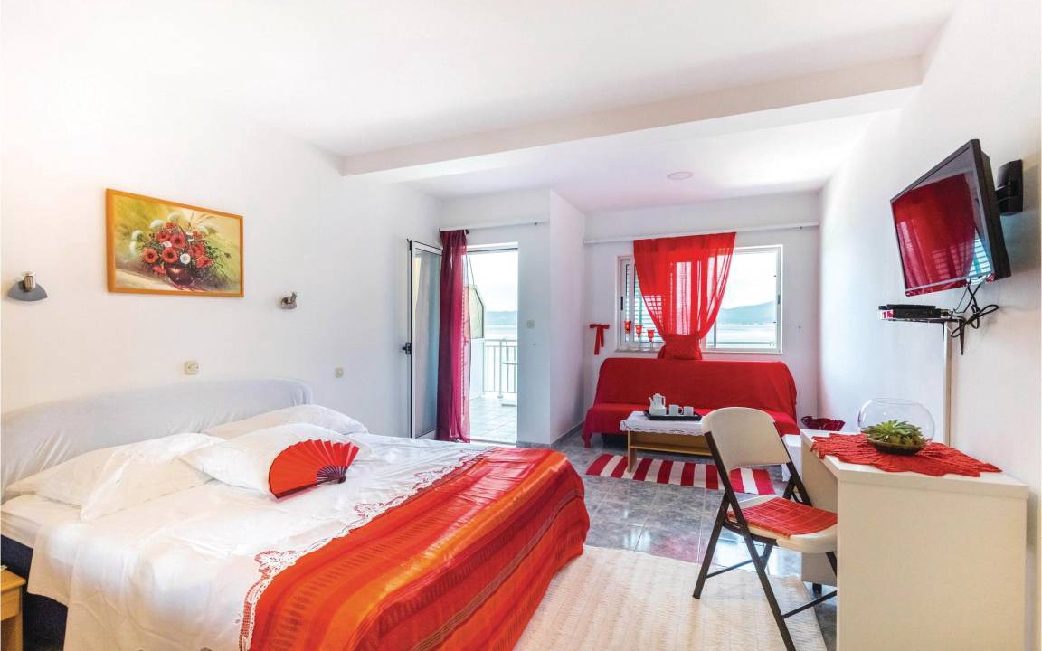 Photo of Bedroom in Duba