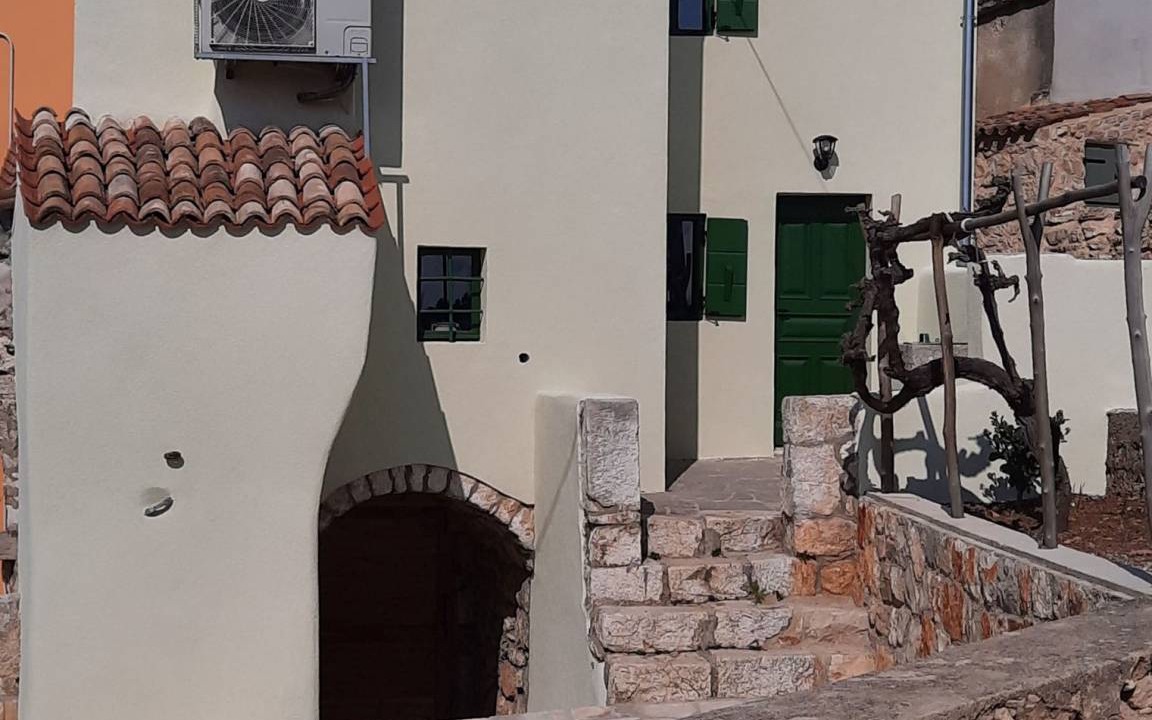 Photo of Others in Cres
