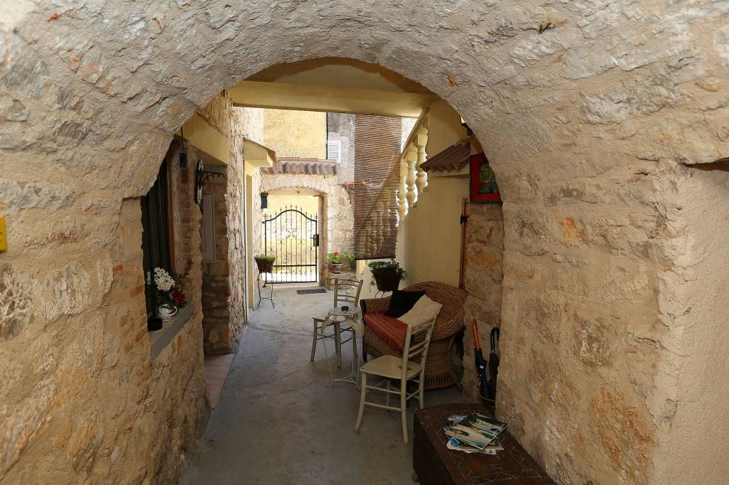 Photo of Others in Sutomiscica