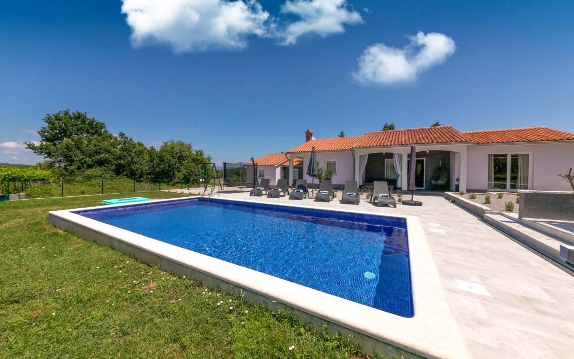 Photo of Outdoor in Rogocana