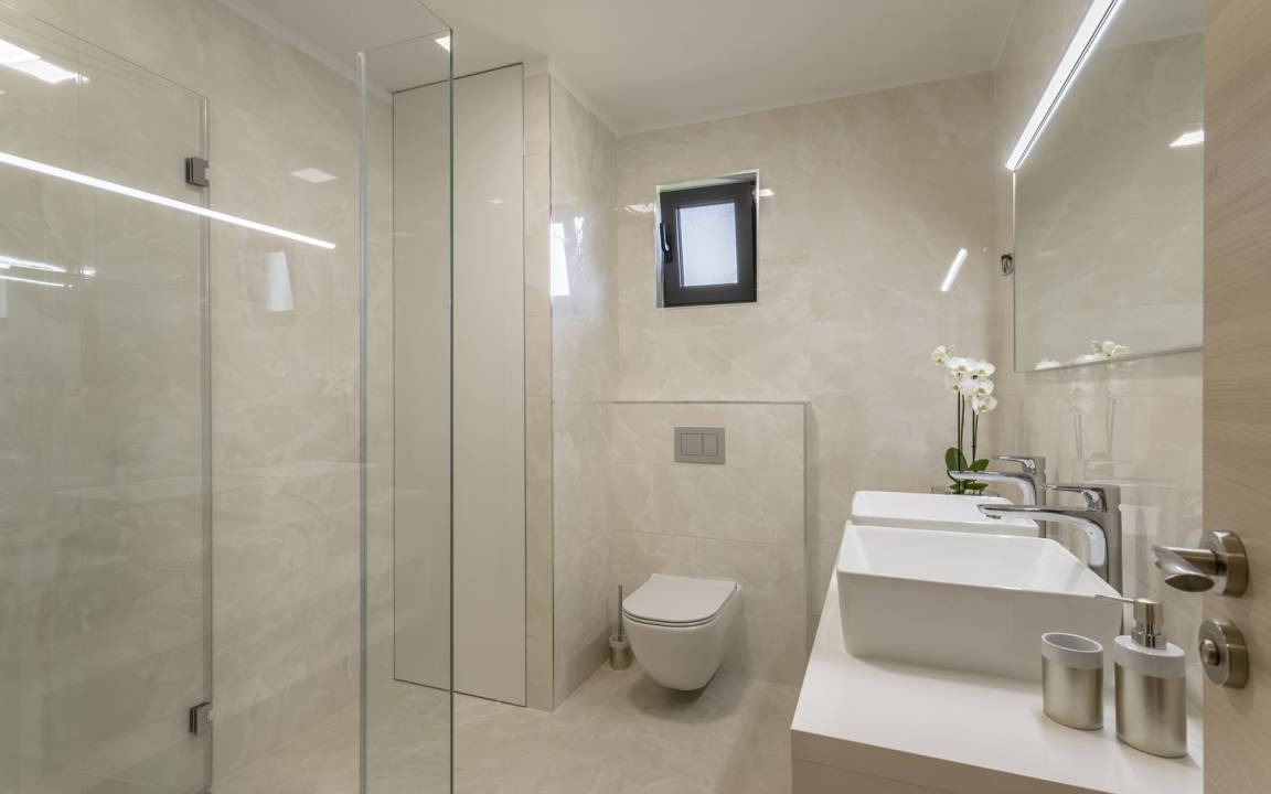 Photo of Bathroom in Srinjine