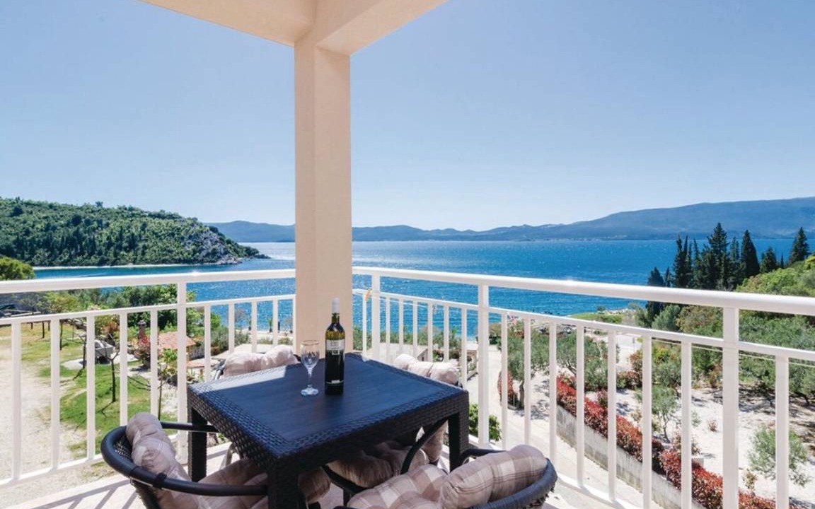 Photo of Patio Balcony in Duba