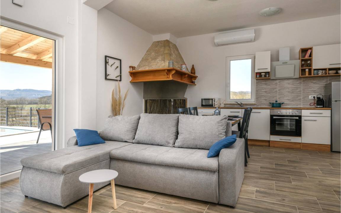 Photo of Livingroom in Krsan