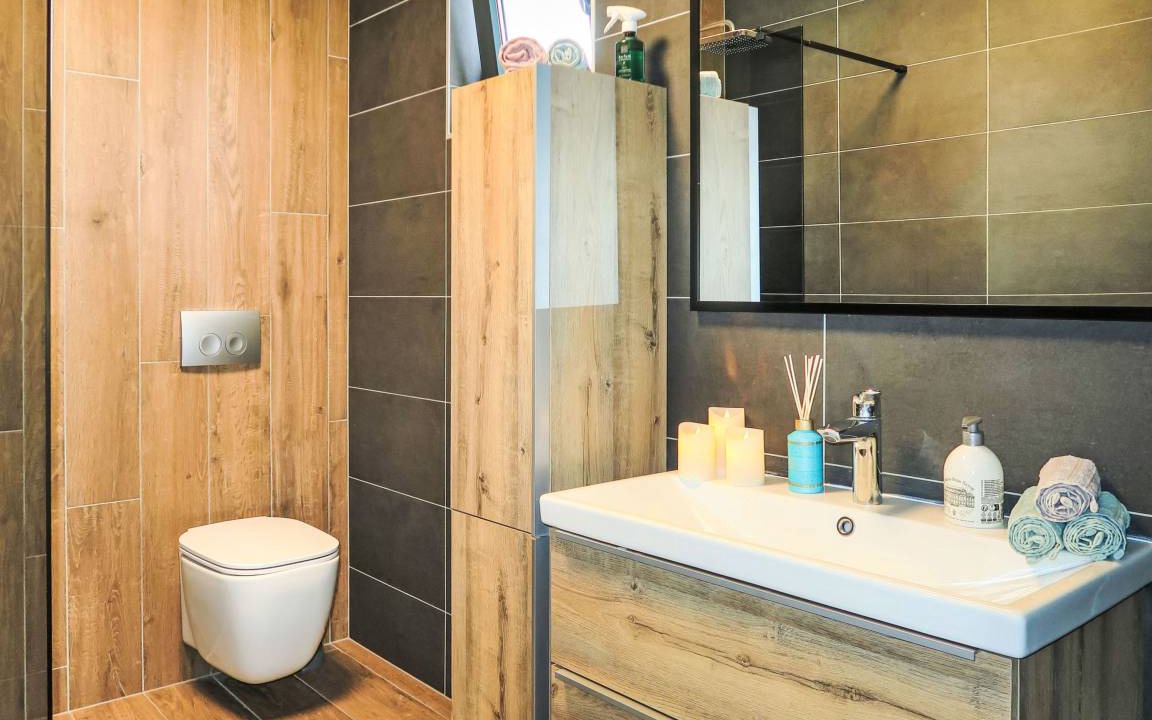 Photo of Bathroom in Topid