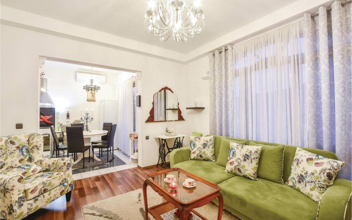 Photo of Others in Srinjine