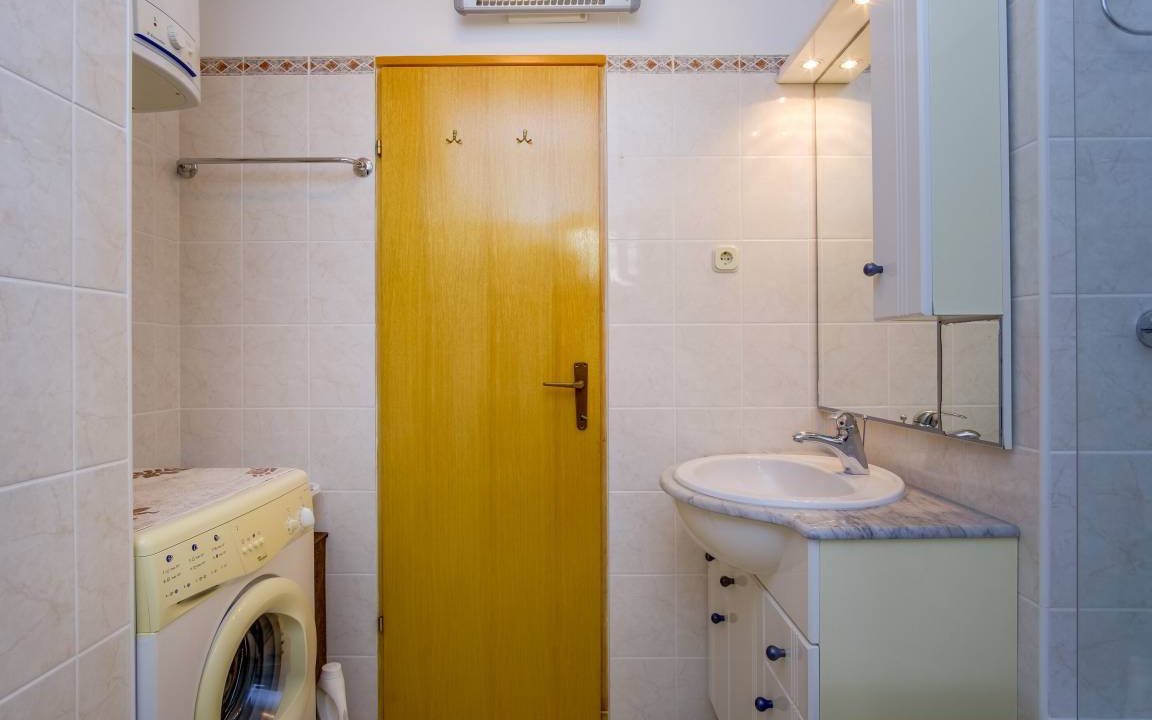 Photo of Bathroom in Cove Murtar