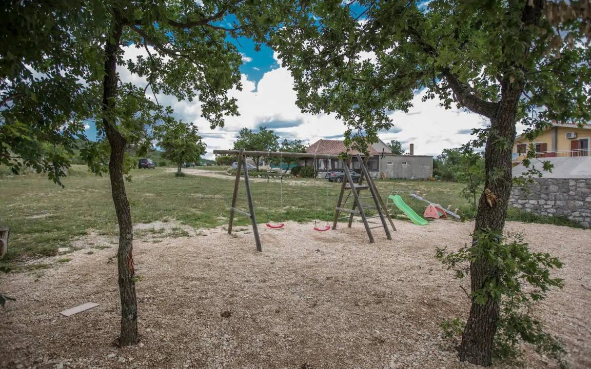 Photo of Others in Lecevica