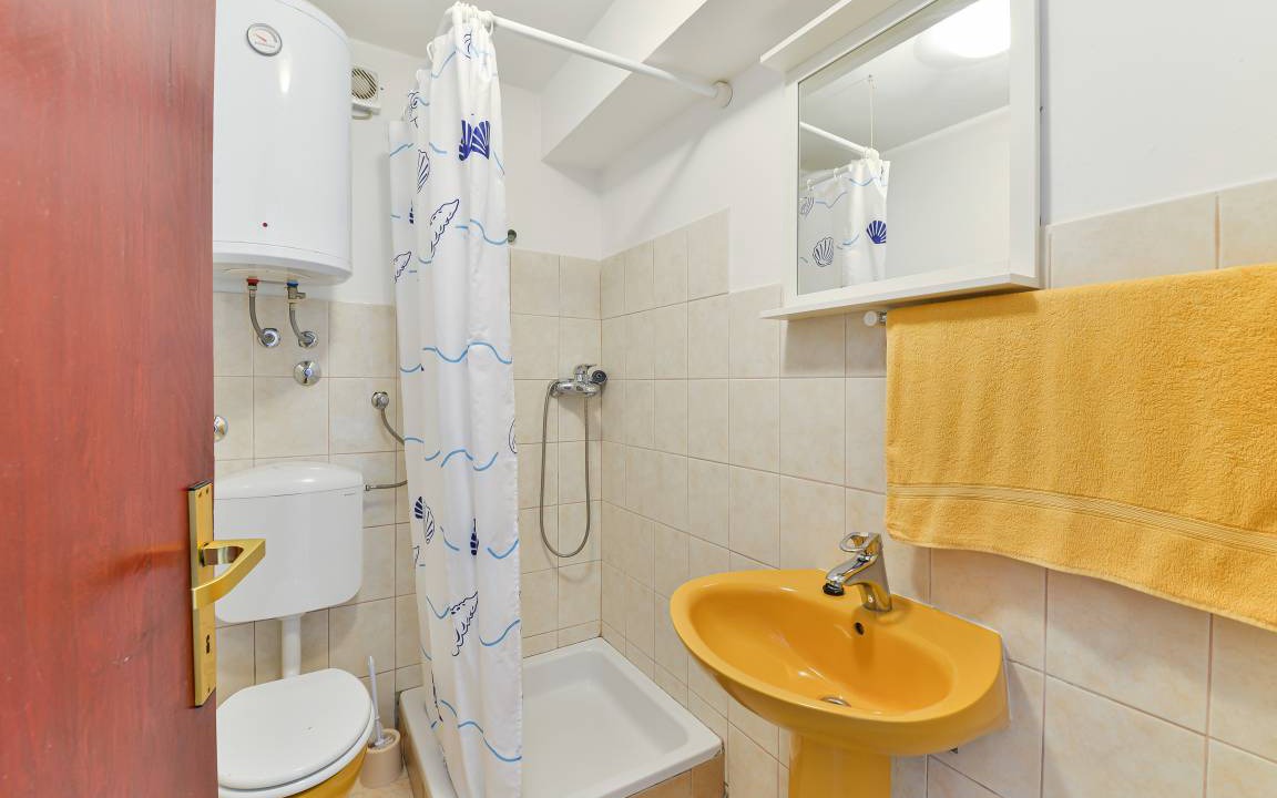 Photo of Bathroom in Tkon