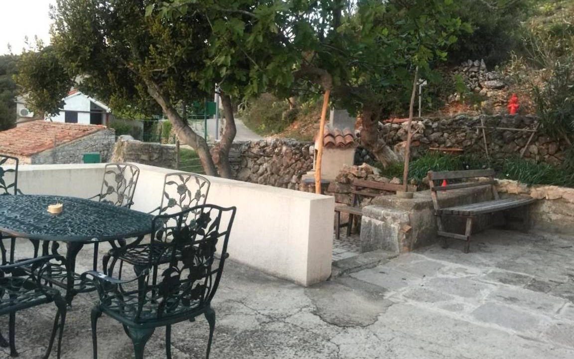 Photo of Others in Ustrine