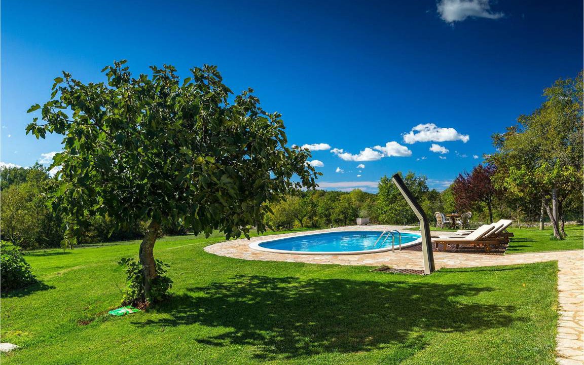 Photo of Outdoor in Laginji
