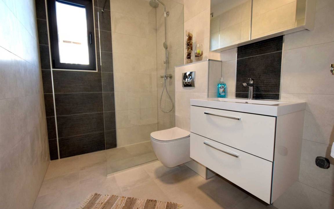 Photo of Bathroom in Porat