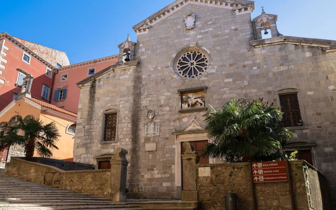 Photo of Buildings in Snasici