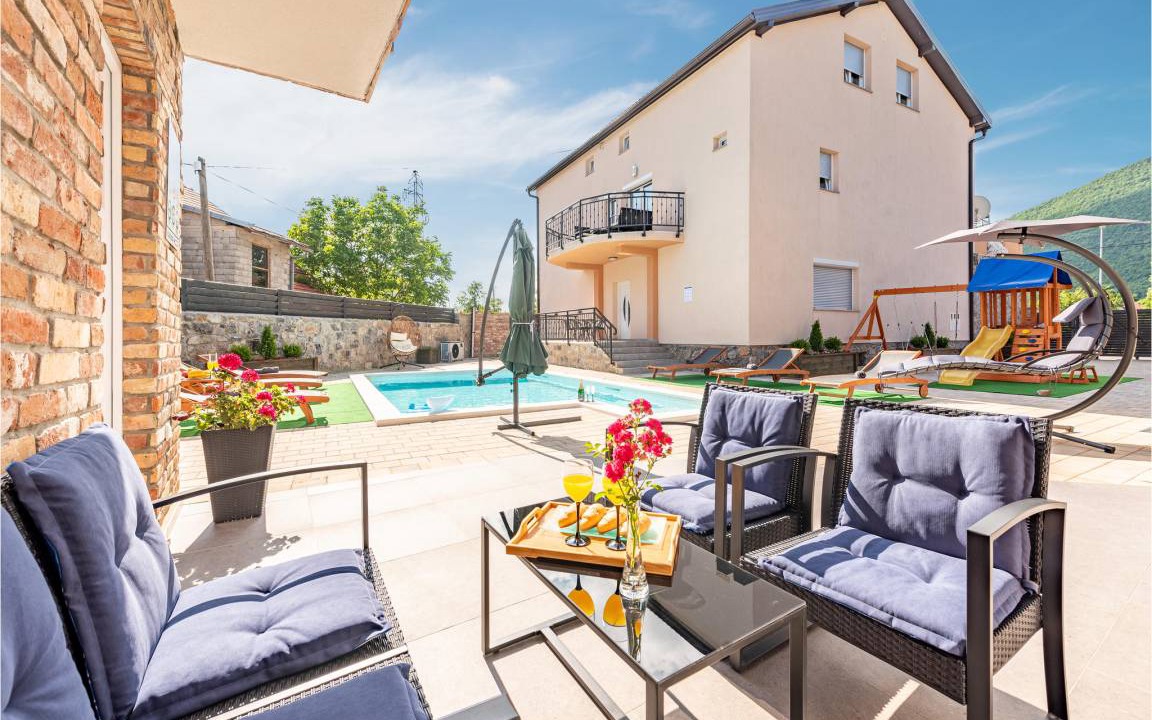 Photo of Patio Balcony in Municipality of Gracac