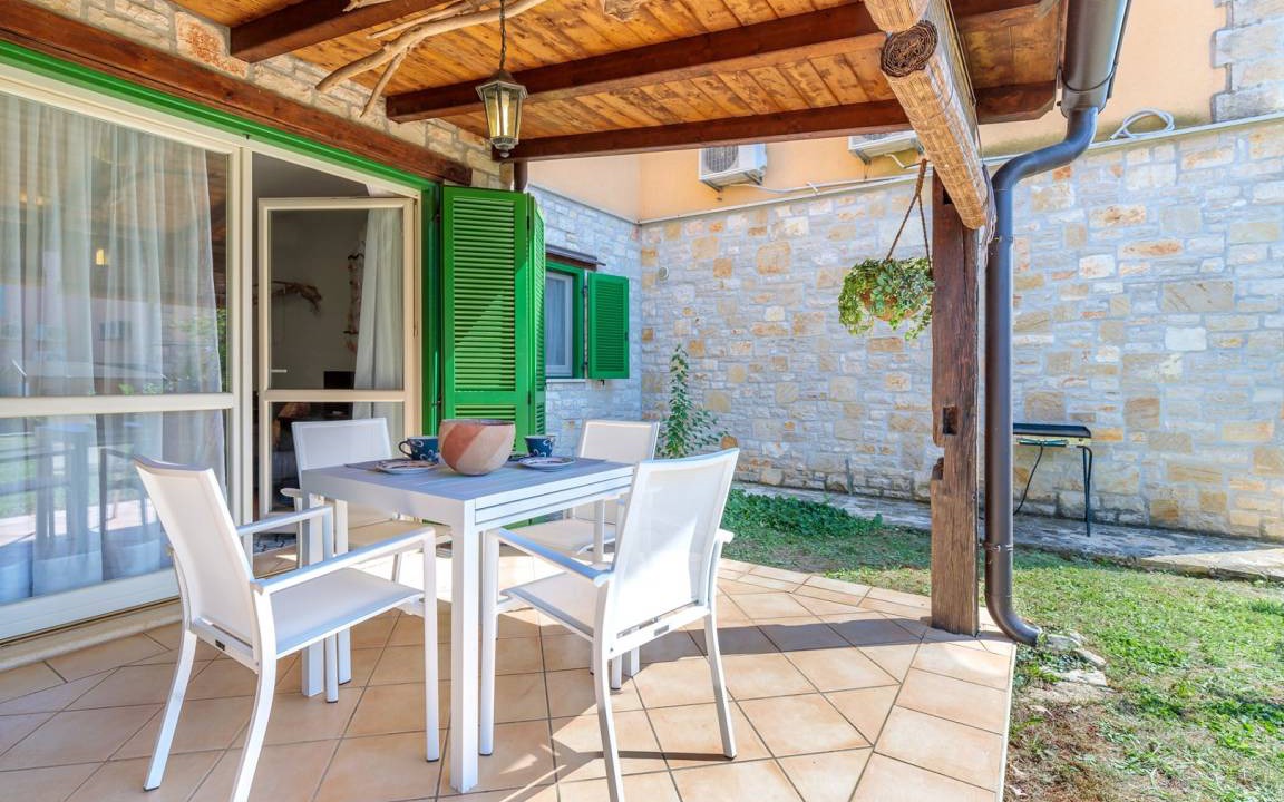 Photo of Patio Balcony in Gedici